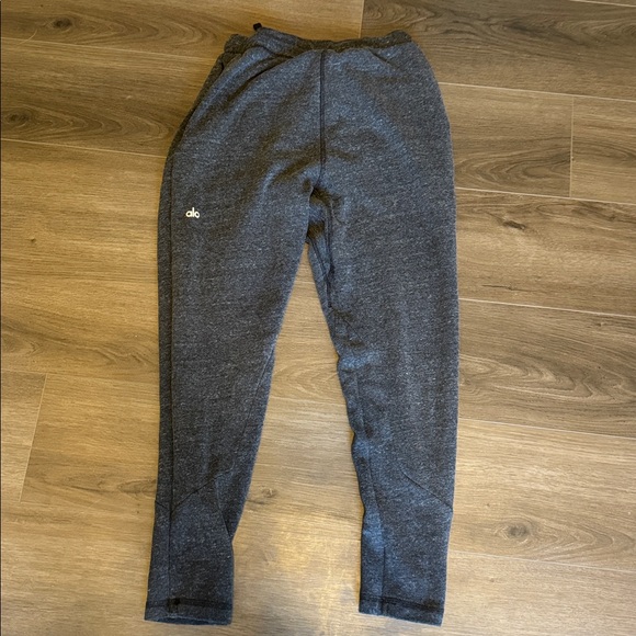 Alo Yoga Men’s Fleece Jogger Bundle - Picture 6 of 9